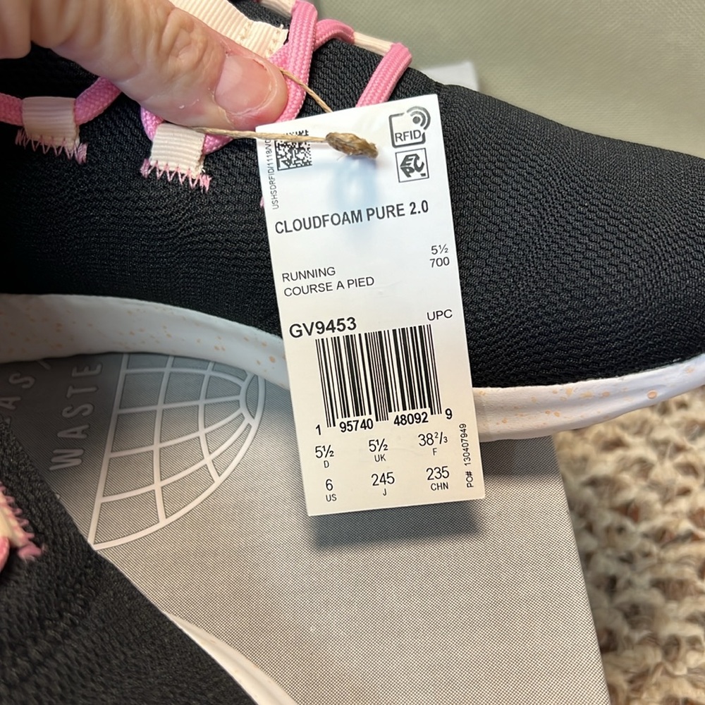 Adidas‎ - Picture 4 of 10
